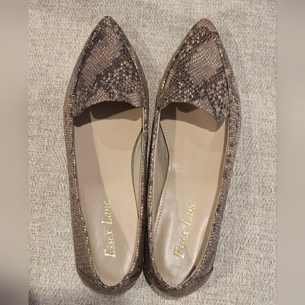 NEW! ESSEX LANE Aleanor Tan Multi Fashion Snake Pointy Toe Loafers Flats 6M